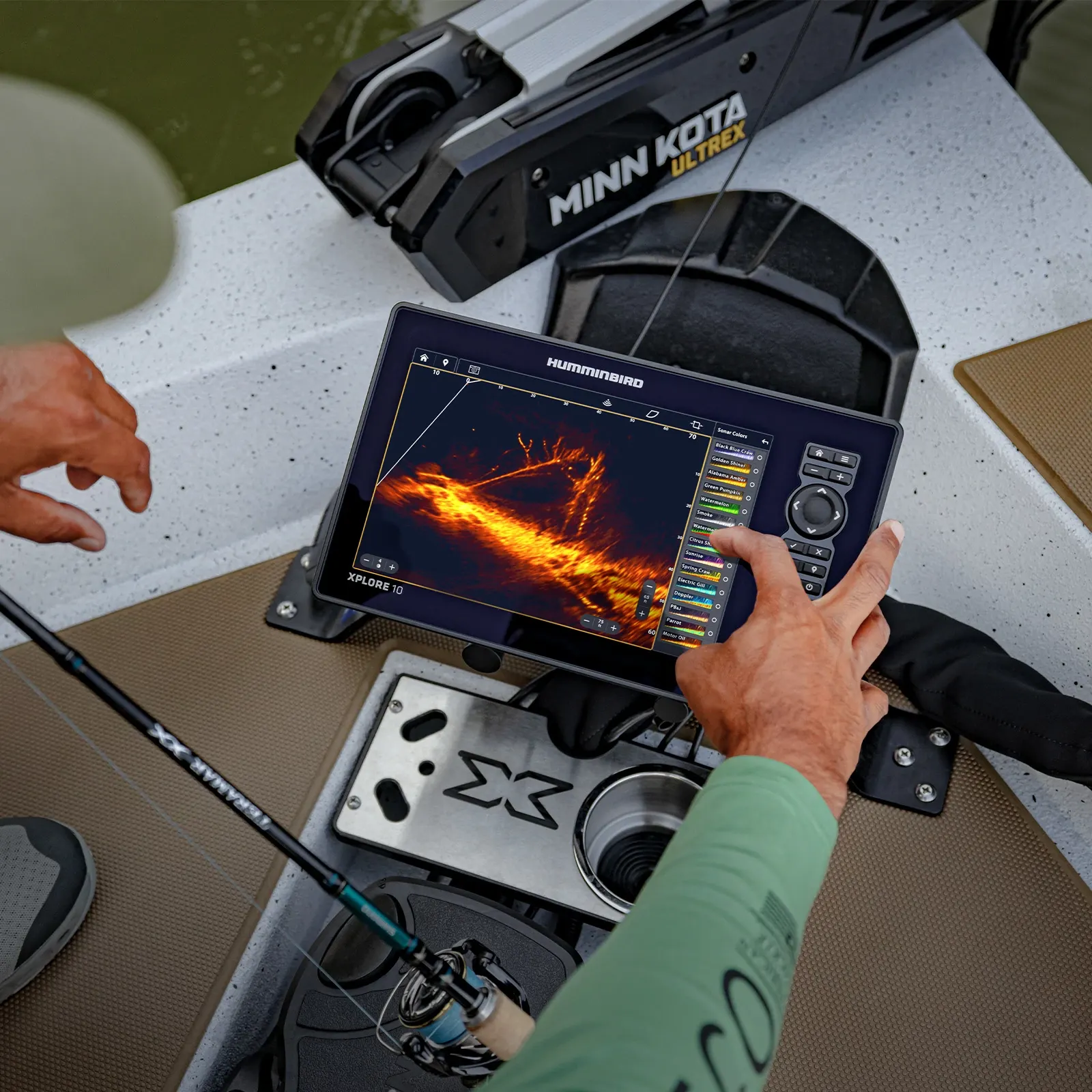 Humminbird MEGA Live 2 Forward-Facing Sonar - Image 4